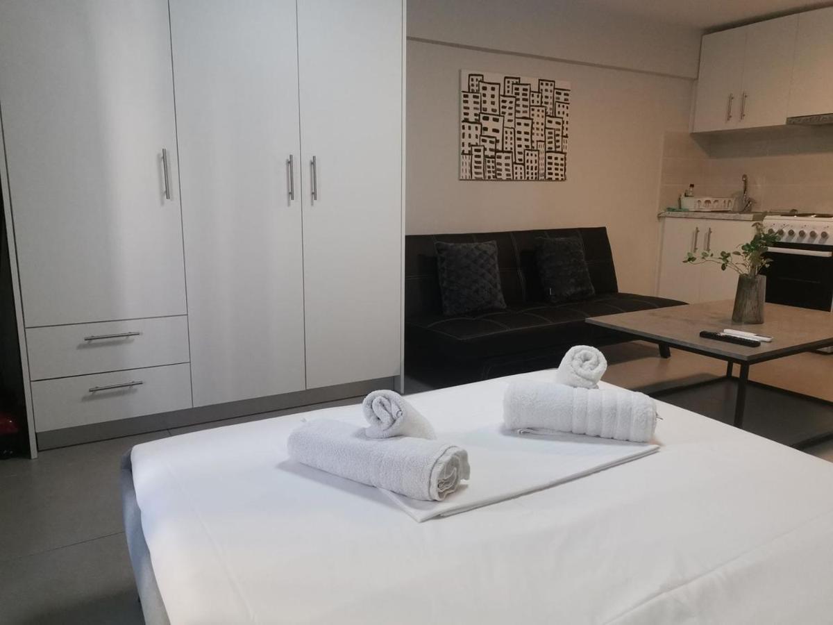 New Cozy Studio In Aigaleo Apartment Atena Exterior foto